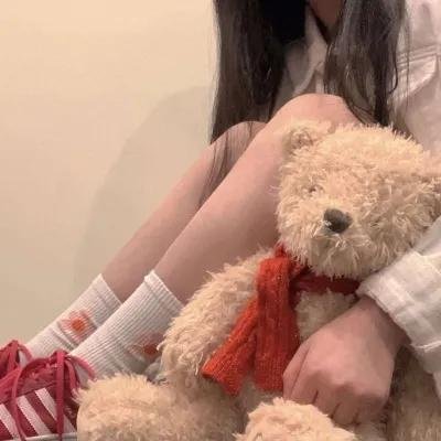 乐坛天后私下抽烟，前后半年内幕曝光，本人沉默不回应